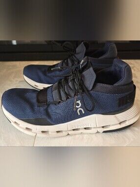 On Running Cloudtec Womens 9.5 Or Mens Size 8 Navy Running Shoes Unisex